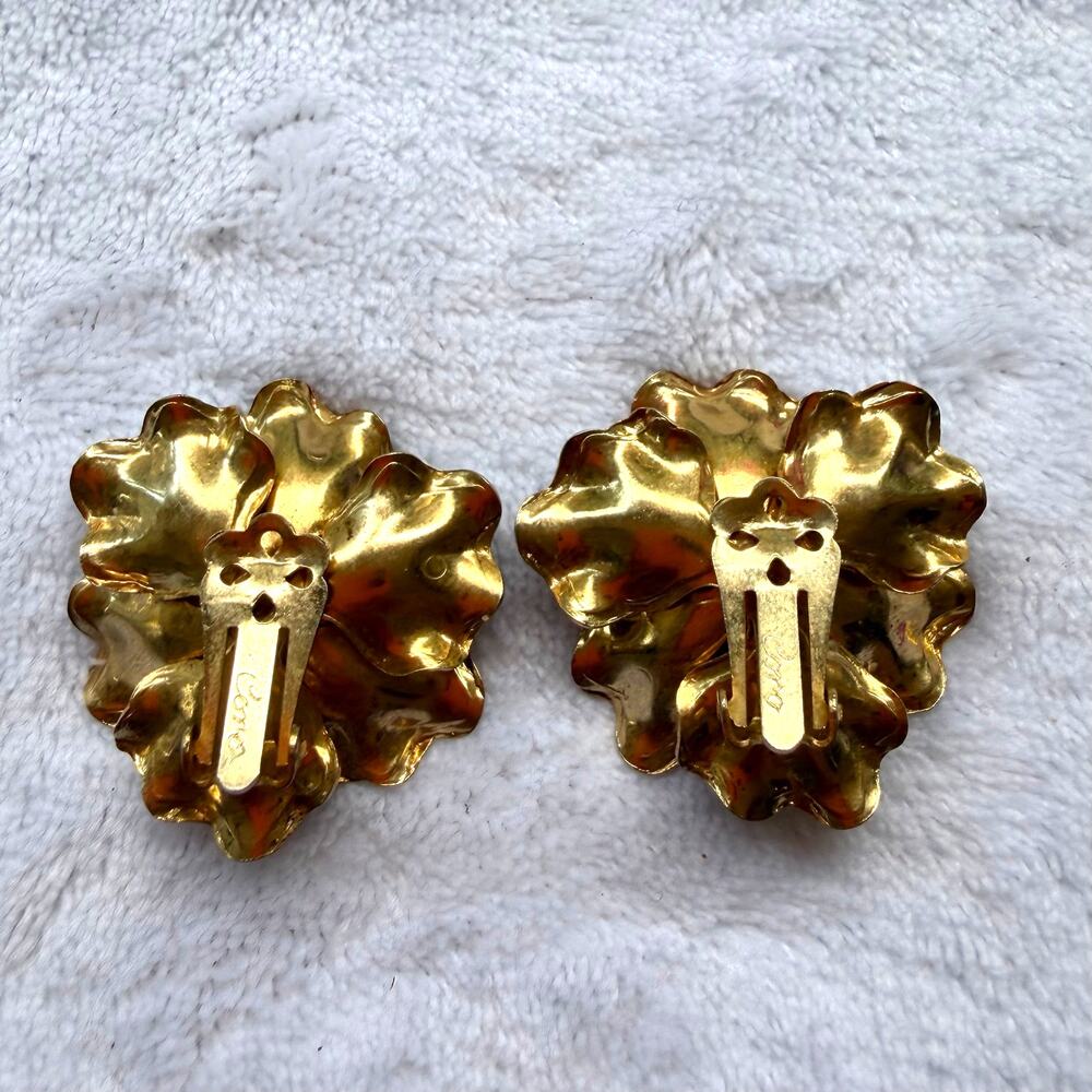 Vintage Coro Flower Enamel Clip On Earrings Green Faux Pearl Gold Tone 60s Retro - Picture 4 of 7